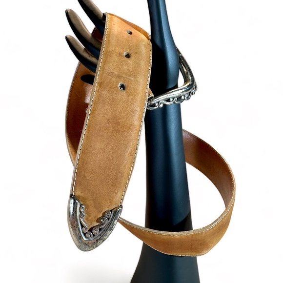 BRIGHTON Tan Nubuck Leather, Silver toned hardware, vintage 1994 BELT - Picture 5 of 10